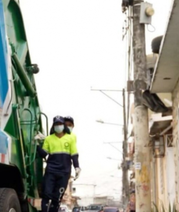 Guayaquil ajusta la recolección de basura por el toque de queda