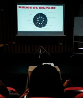 Nuna Humanista llevó a Ambato un taller fotográfico