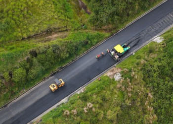 La vía Guayaquil - Riobamba avanza: obra ya llega al 20 %