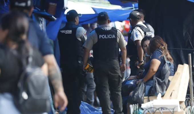 Pelea en mercado Cuatro Manzanas de Guayaquil termina con sanciones