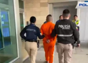 Ecuador entrega a Perú a hombre buscado por homicidio tras alerta roja