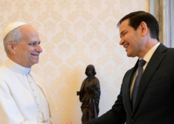 Roma se vuelve clave: Marco Rubio busca bajar la tensión con León XIV
