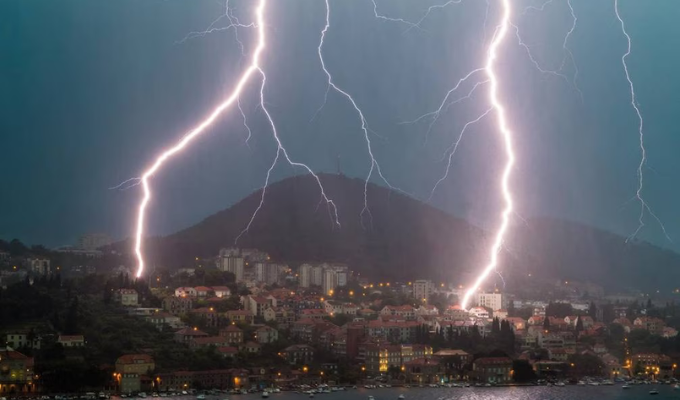 ¡Alerta! Tormentas en camino a Ecuador 🌧️🌩️