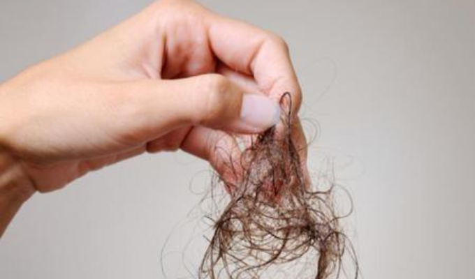 ¡Ojo con el estrés! Descubre cómo podría estar afectando tu melena