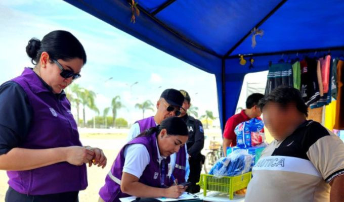 Decomisan más de 1 500 medicamentos irregulares afuera del hospital