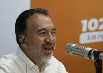 Pabel Muñoz estalla por reducción de buses en Quito