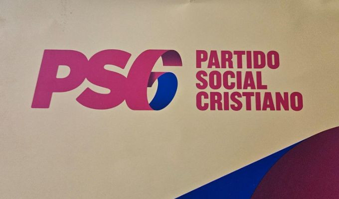 El PSC se renueva, saca nuevo logo y guarda por ahora sus cartas