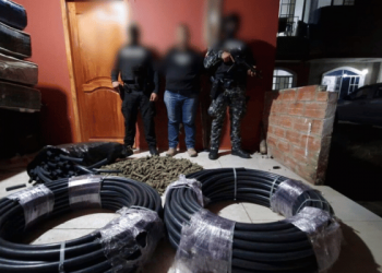 Cae sujeto que llevaba marihuana oculta en mangueras en Napo