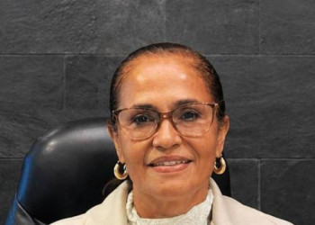 CNEL cambia otra vez de cabeza ya va por su tercera autoridad