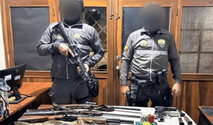 Hallan 7 armas y 610 municiones en operativo policial en Simón Bolívar