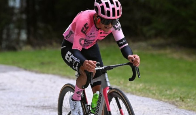 Cepeda defiende a Ecuador en Giro de Italia 2026