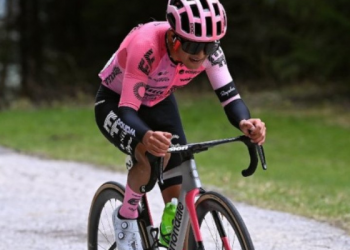 Cepeda defiende a Ecuador en Giro de Italia 2026