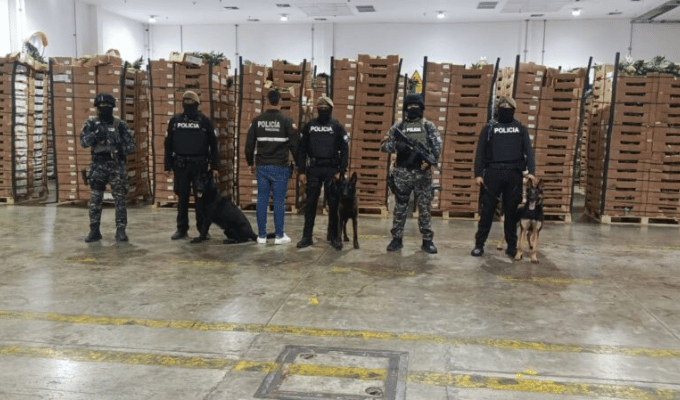Caen dos toneladas de cocaína en Posorja antes de salir rumbo a Europa
