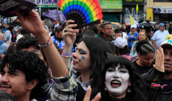 Crece interés político juvenil en Colombia mientras la violencia frena