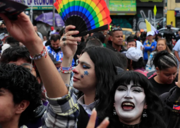 Crece interés político juvenil en Colombia mientras la violencia frena