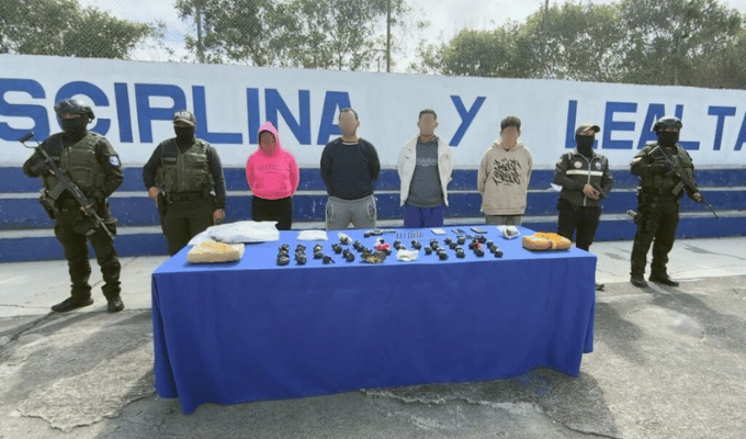 Allanamiento en San Gabriel destapa armas, municiones y sustancias