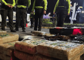 Caen 140 paquetes de presunta marihuana en control vial en Baños