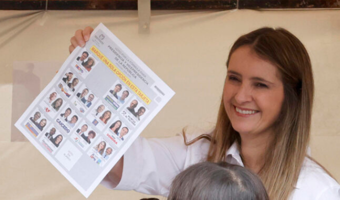 Elecciones en Colombia avanzan en calma y sin mayores problemas