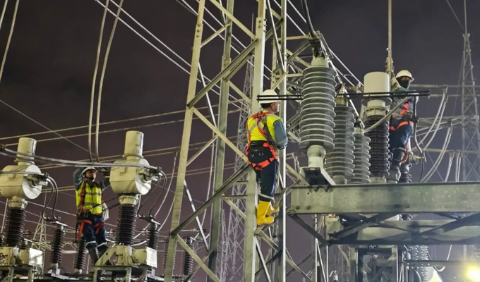 Tras cortes en 55 cantones, sistema eléctrico vuelve a operar normal