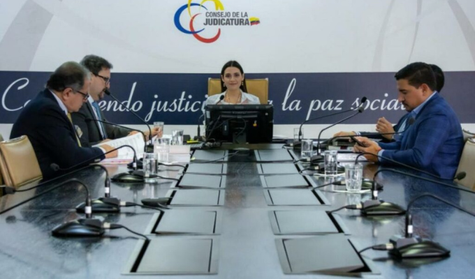 127 servidores judiciales reportan amenazas en Ecuador