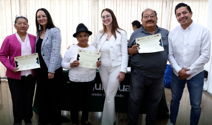 Tungurahua celebró a 31 adultos mayores tras formación en salud mental