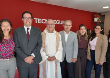 Tecniseguros abre punto exclusivo en la PUCE y acerca seguros de salud