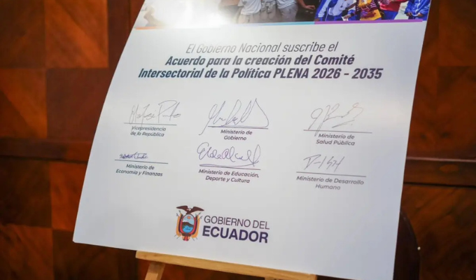 Ecuador lanza política para reducir el embarazo adolescente hasta 2035