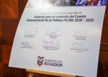 Ecuador lanza política para reducir el embarazo adolescente hasta 2035
