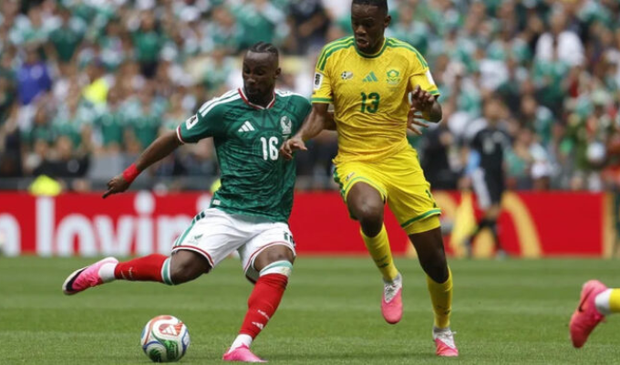 México y Sudáfrica hicieron historia por tres rojas