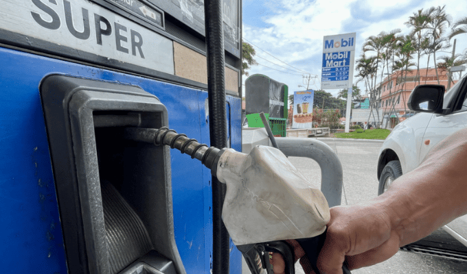 Golpe al bolsillo: suben otra vez la Extra, Ecopaís, Súper y Diésel