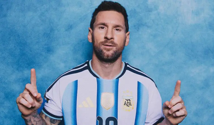 Messi debutó con triplete y alcanzó el récord de goles en Mundiales