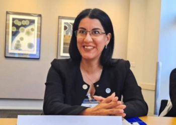 Fiscalía entra al caso del juramento en escuela tras correo falso