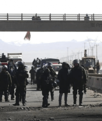 Bolivia sigue atrapada por 27 bloqueos pese al estado de excepción