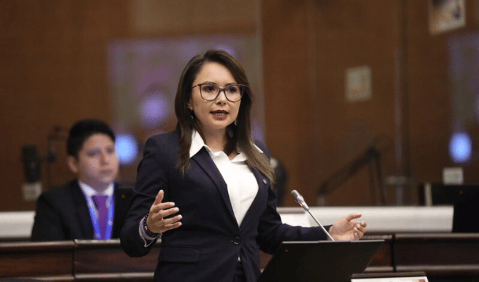 Nataly Morillo denuncia a Rafael Correa por presunto espionaje