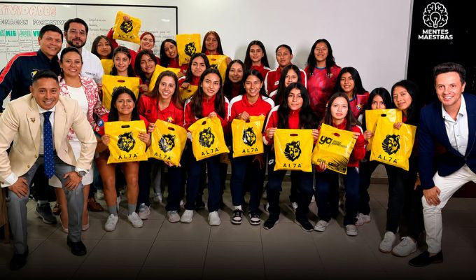 El Nacional Femenino recibió una jornada llena de apoyo  salud