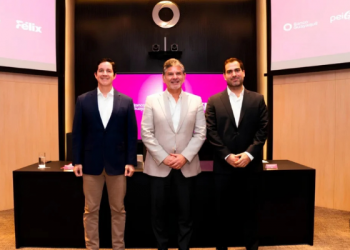 Banco Guayaquil y Félix lanzan opción para recibir remesas desde EE.UU
