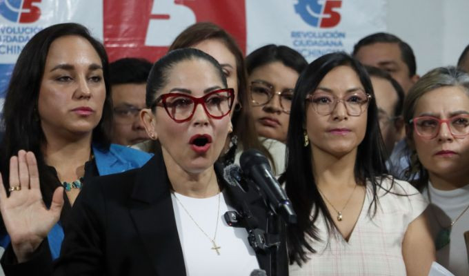 Luisa González va por la Prefectura de Manabí con el movimiento Amigo