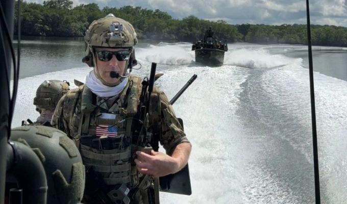 Militares de Ecuador y Estados Unidos recorren zonas estratégicas