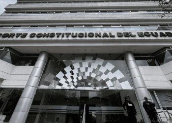 Docentes en Ecuador llevan a la Corte la orden de trabajar los sábados