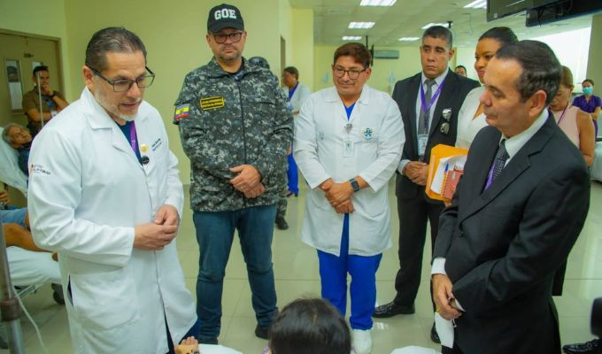 Medicamentos del MSP e IESS aparecieron a la venta en farmacias