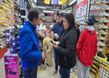 SRI capacita en mercados y centros comerciales de Ambato