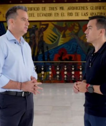 Noboa habla de una posible reelección y anuncia nuevas obras