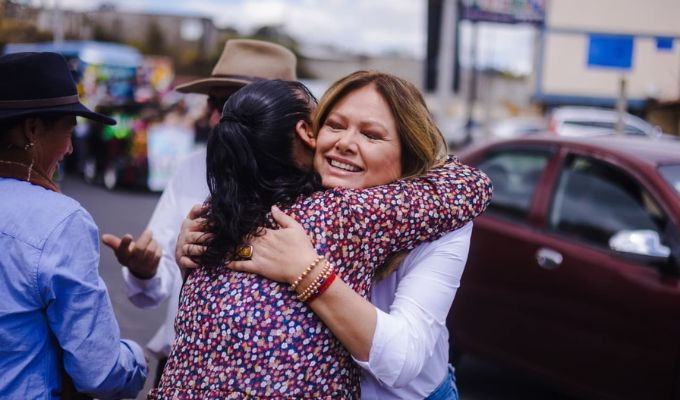 Lisette Naranjo recorrió Juan Benigno Vela durante sus fiestas
