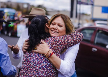 Lisette Naranjo recorrió Juan Benigno Vela durante sus fiestas