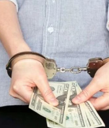 Mujer fue detenida con armas y más de $15.000 en la vivienda de Guayas