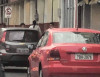 Hasta 36 vehículos se estacionan sobre veredas en y complican el paso
