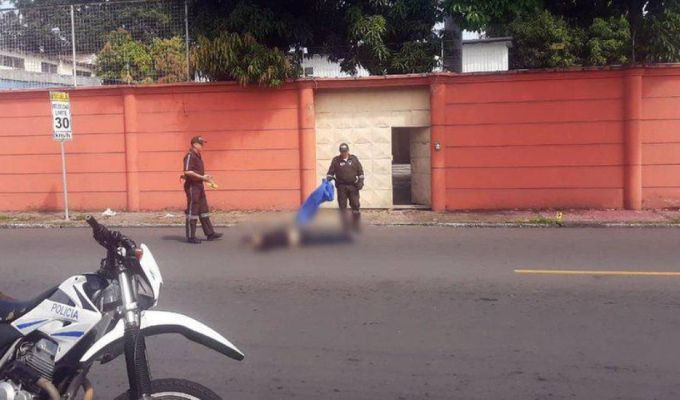 Delincuente abatido tras enfrentamiento con la Policía en Guayaquil