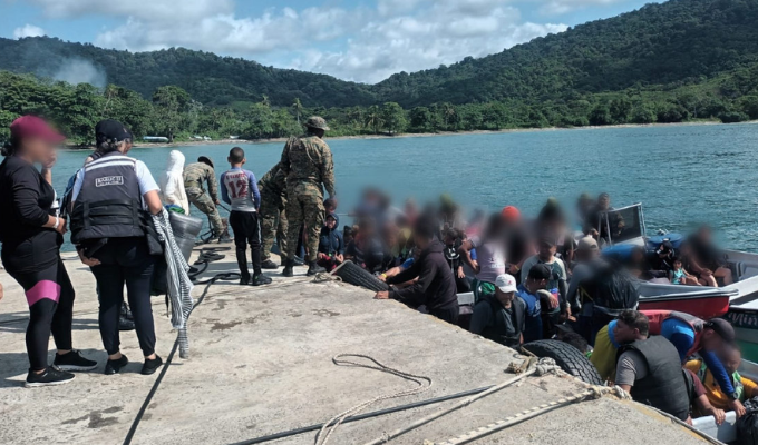 ¡Alerta en Panamá! 150 migrantes salvados de lanchas en el Caribe. 🌊