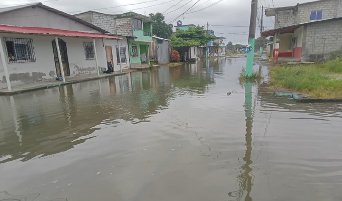 ¡Alerta en Muisne! Amenaza de El Niño revive el temor post-terremoto.