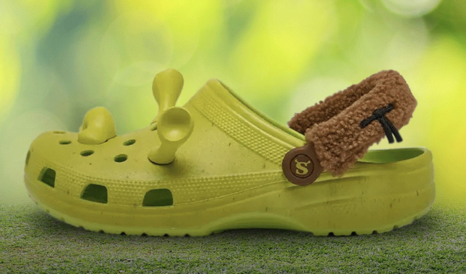Shrek en tus pies: ¡Descubre las nuevas Crocs de temática ogro! 🤯